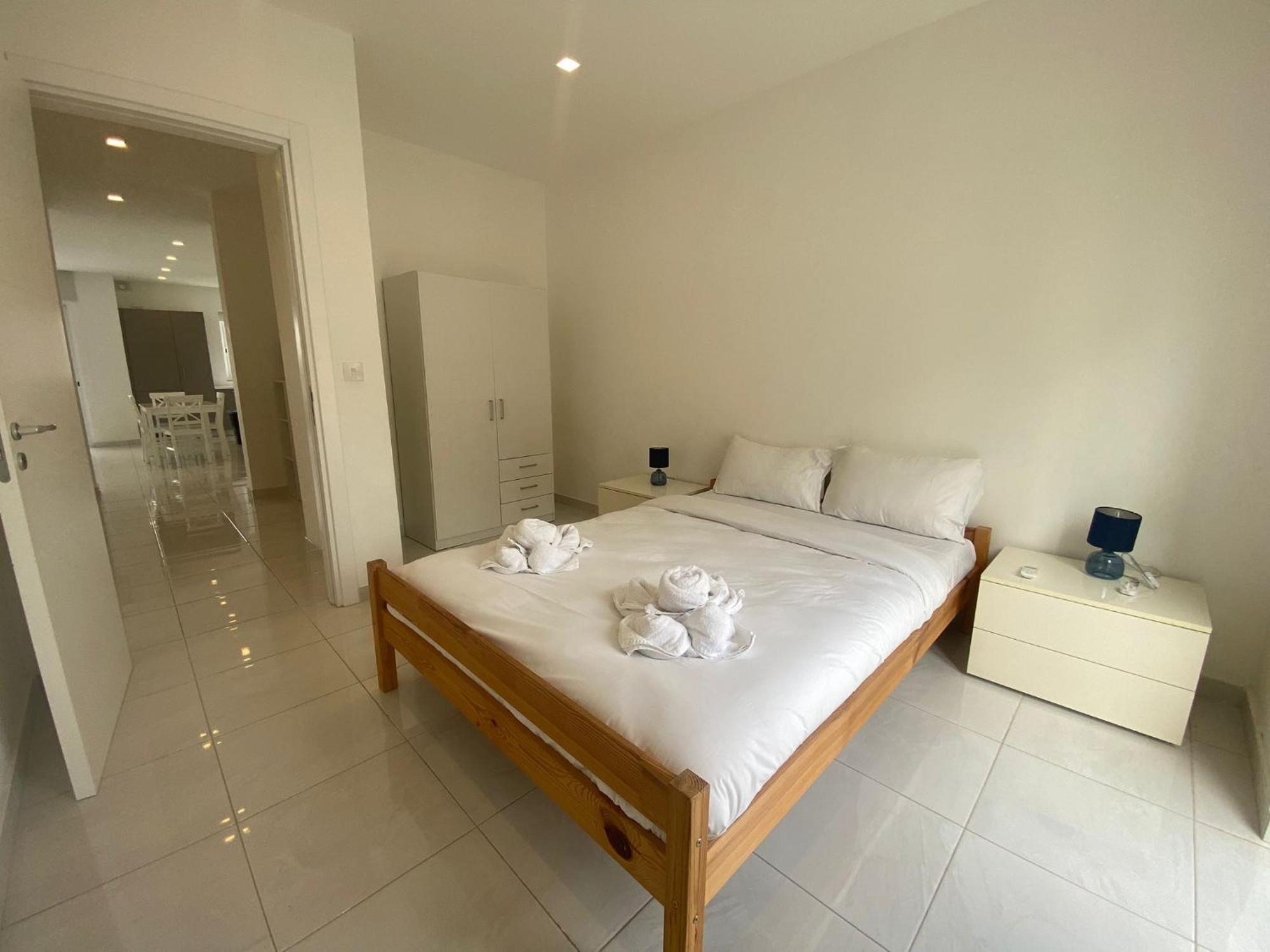 Spectacular Distant Seaview Apt Sliema Exterior photo